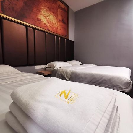 Zenz Hotel Kulai Bagian luar foto