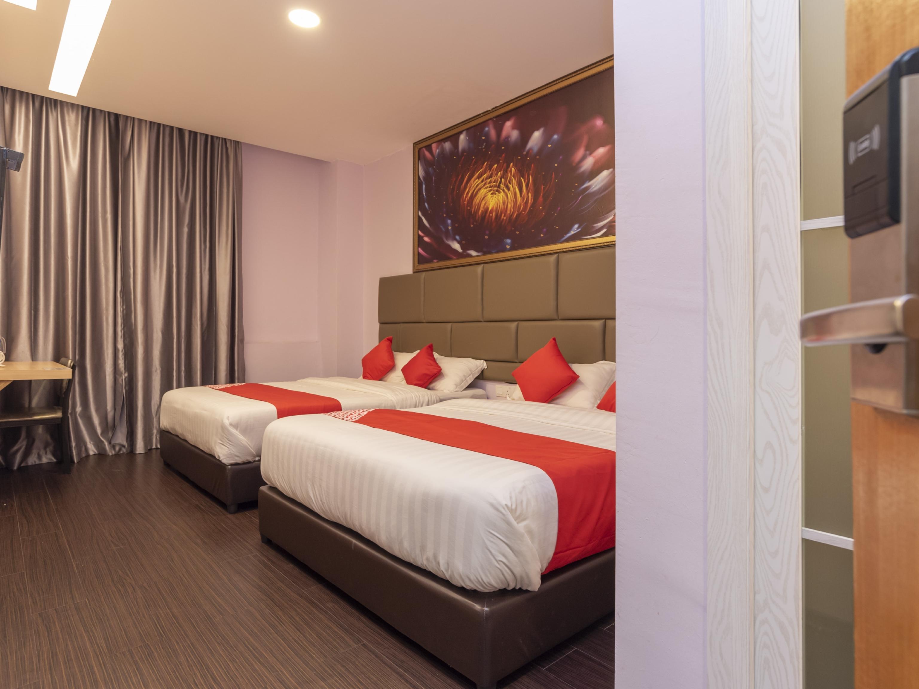 Zenz Hotel Kulai Bagian luar foto