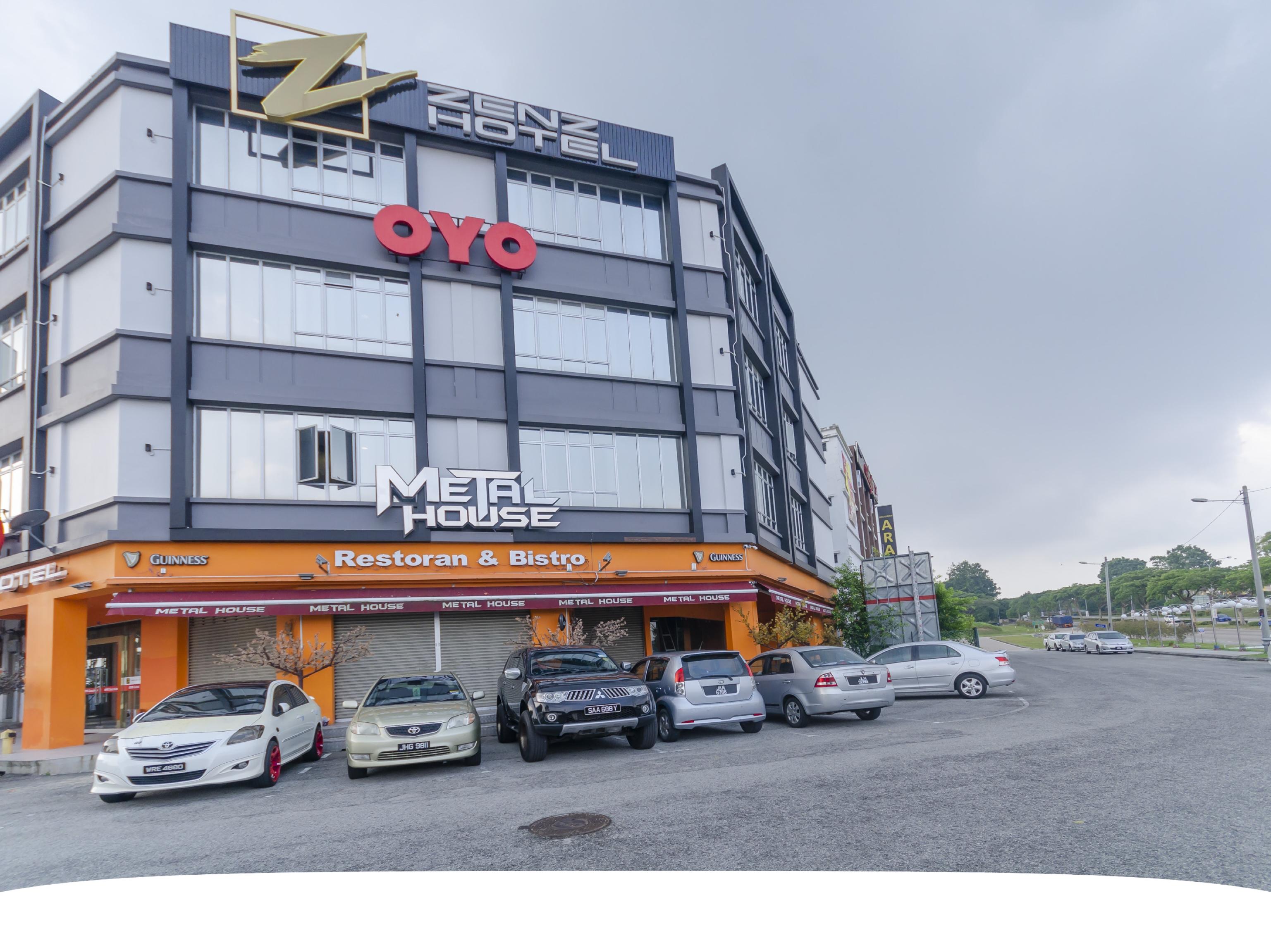 Zenz Hotel Kulai Bagian luar foto