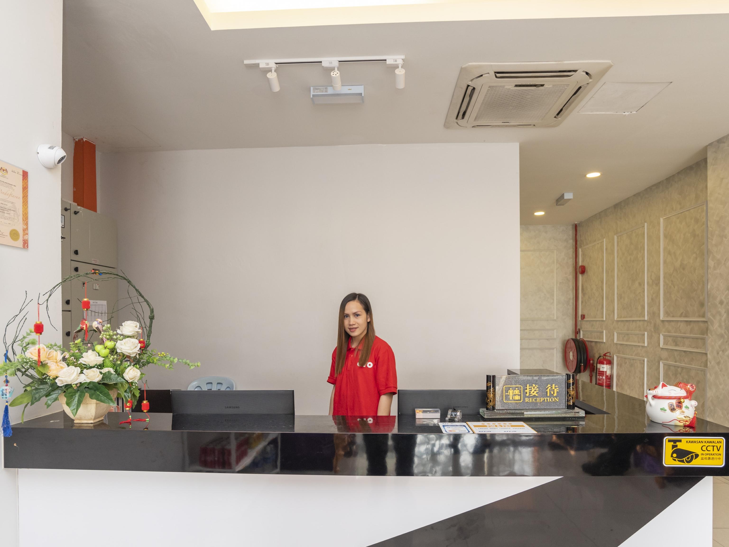 Zenz Hotel Kulai Bagian luar foto