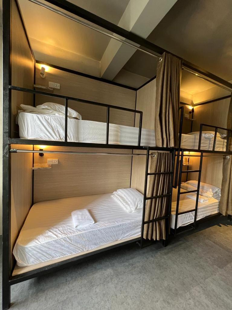 Zenz Hotel Kulai Bagian luar foto