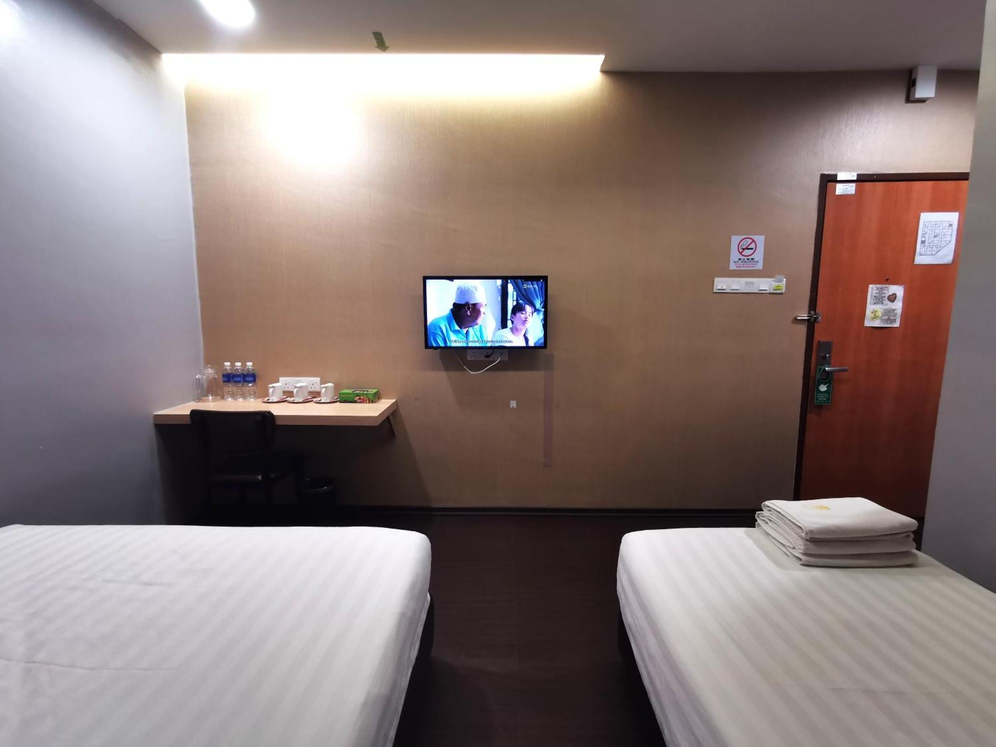 Zenz Hotel Kulai Bagian luar foto