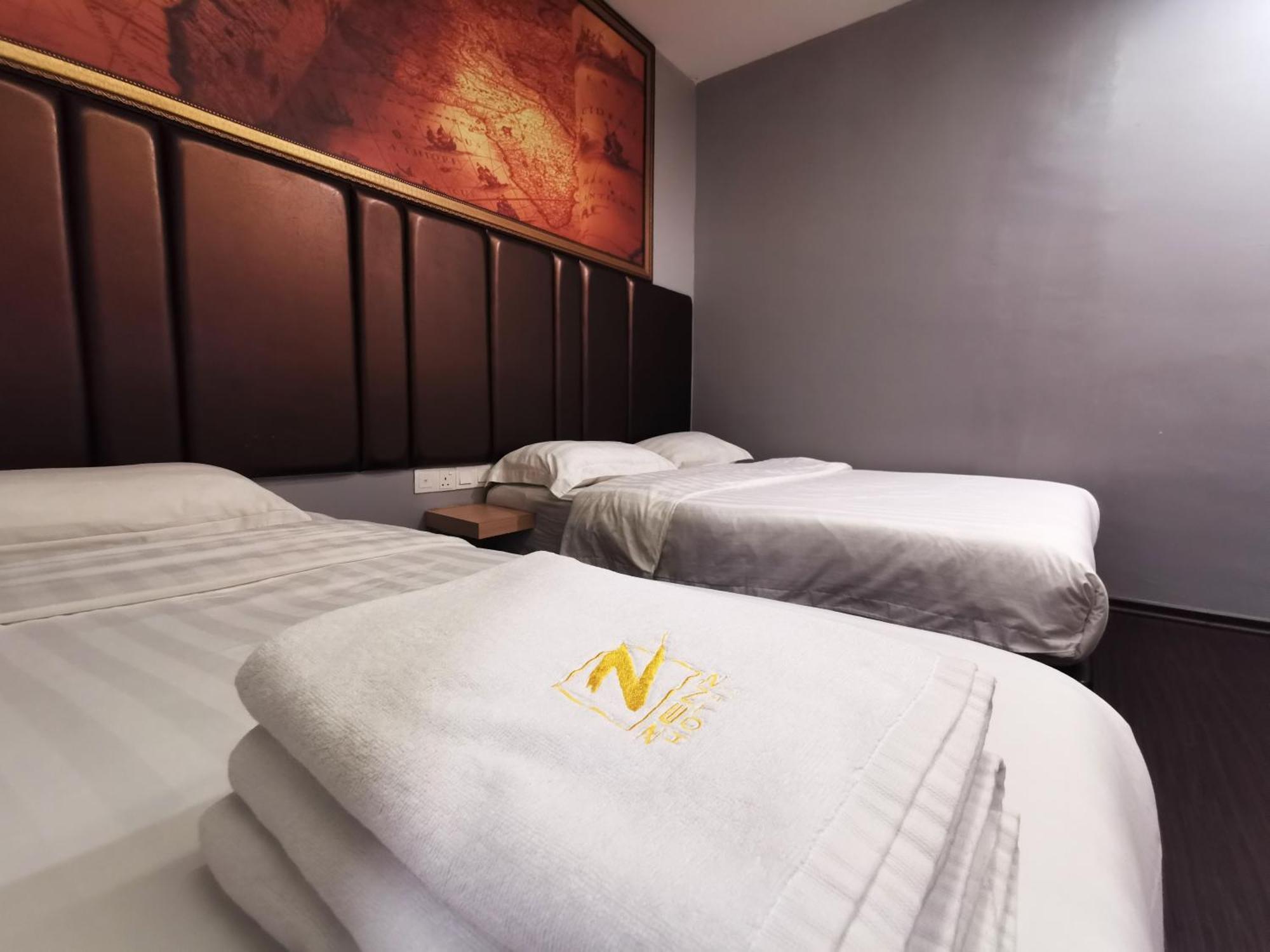 Zenz Hotel Kulai Bagian luar foto