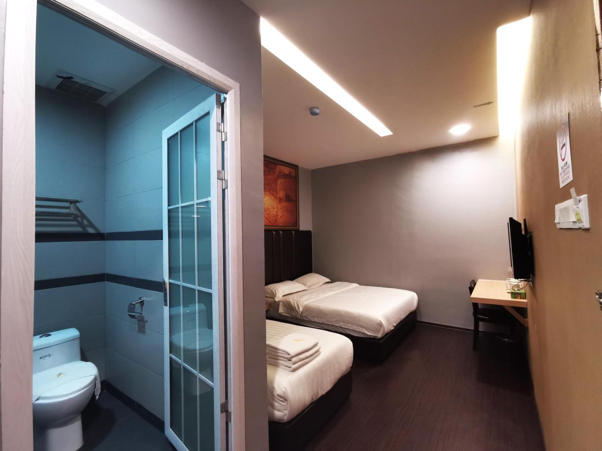 Zenz Hotel Kulai Bagian luar foto