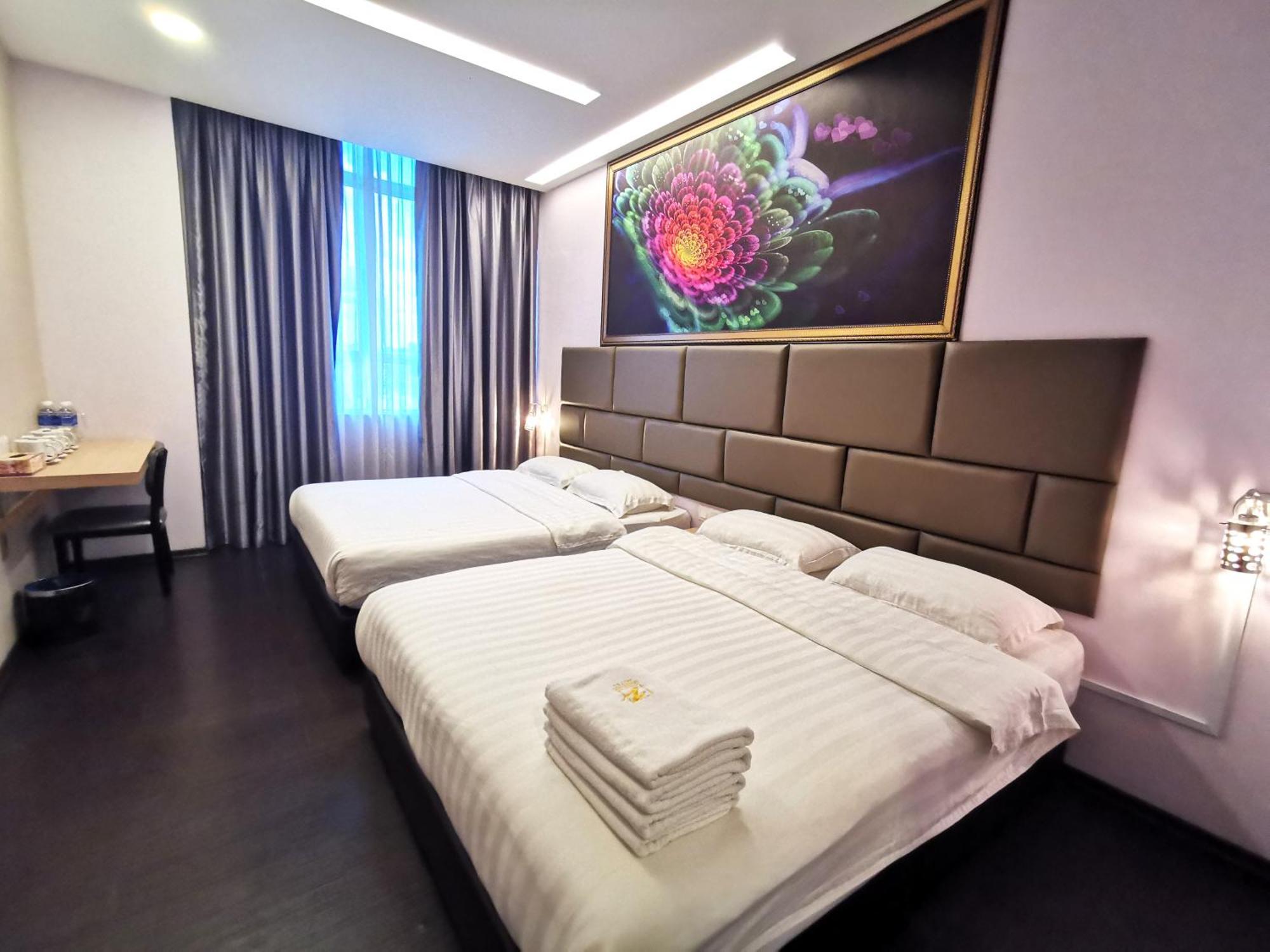 Zenz Hotel Kulai Bagian luar foto