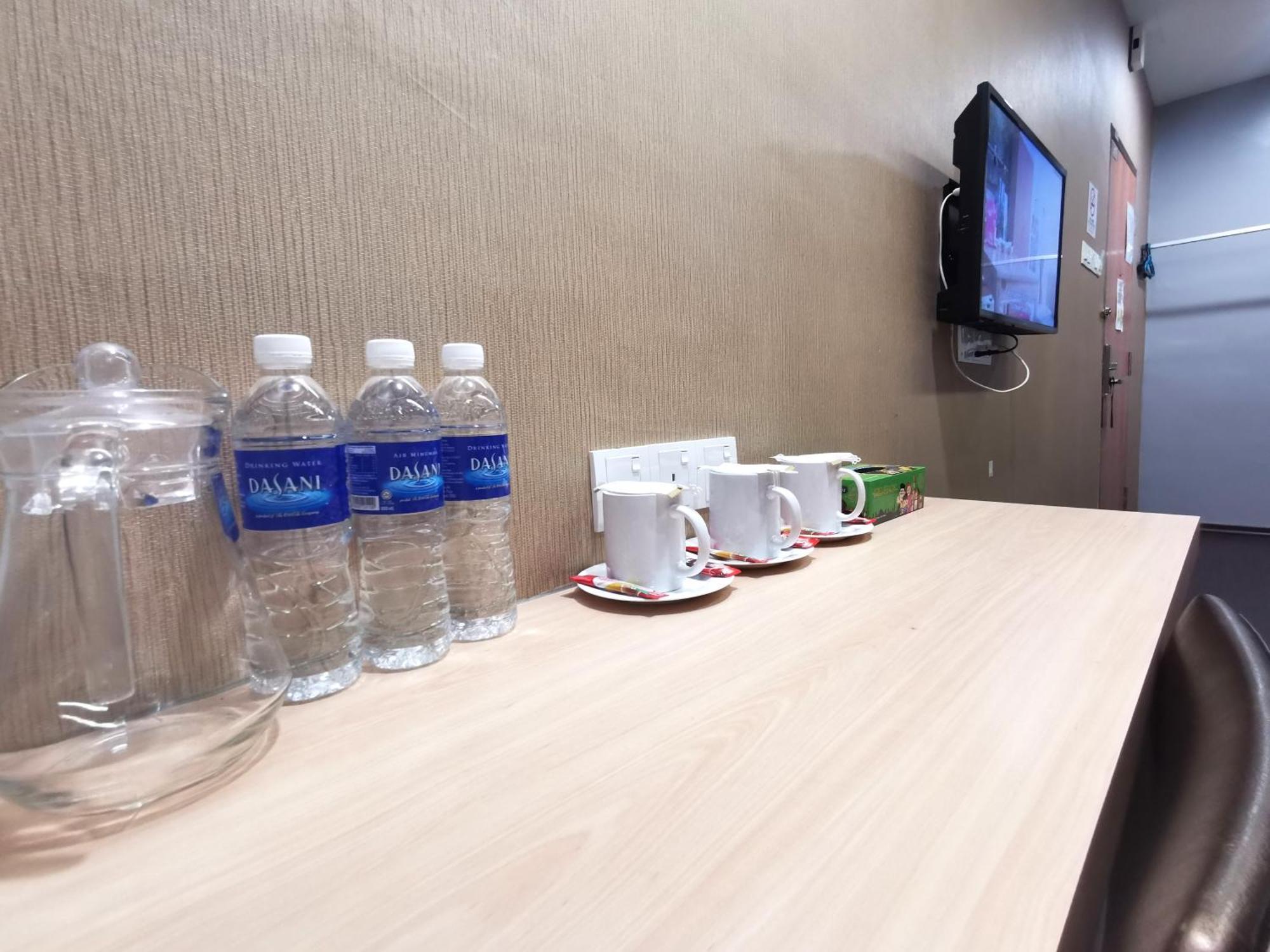 Zenz Hotel Kulai Bagian luar foto