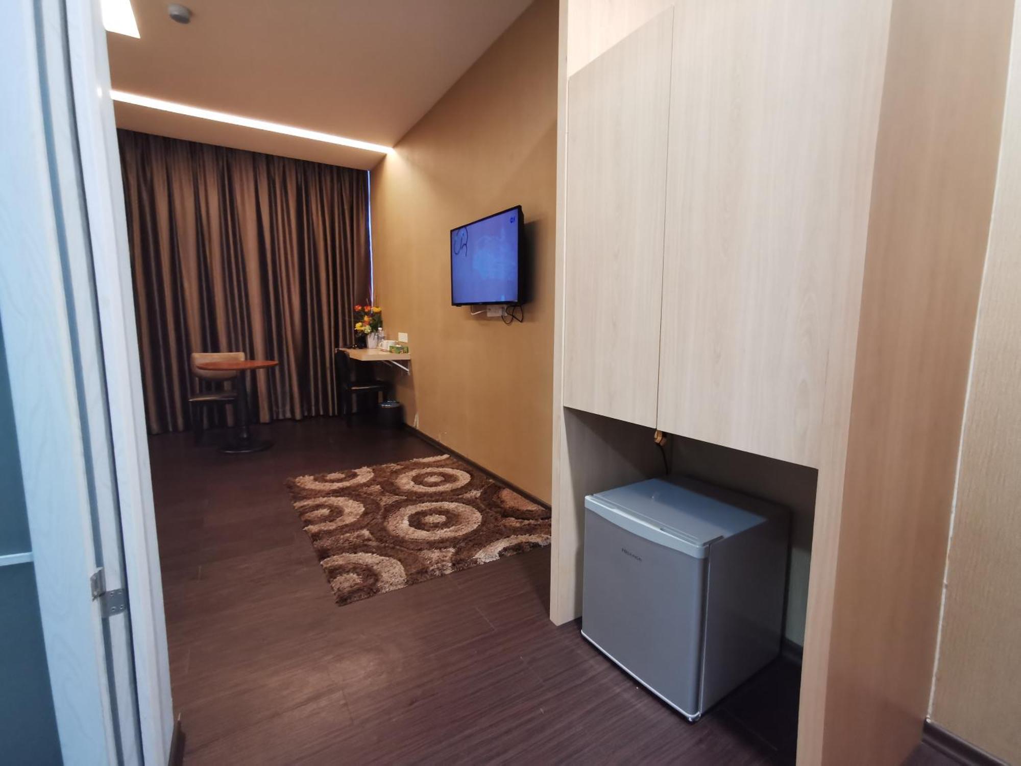 Zenz Hotel Kulai Bagian luar foto