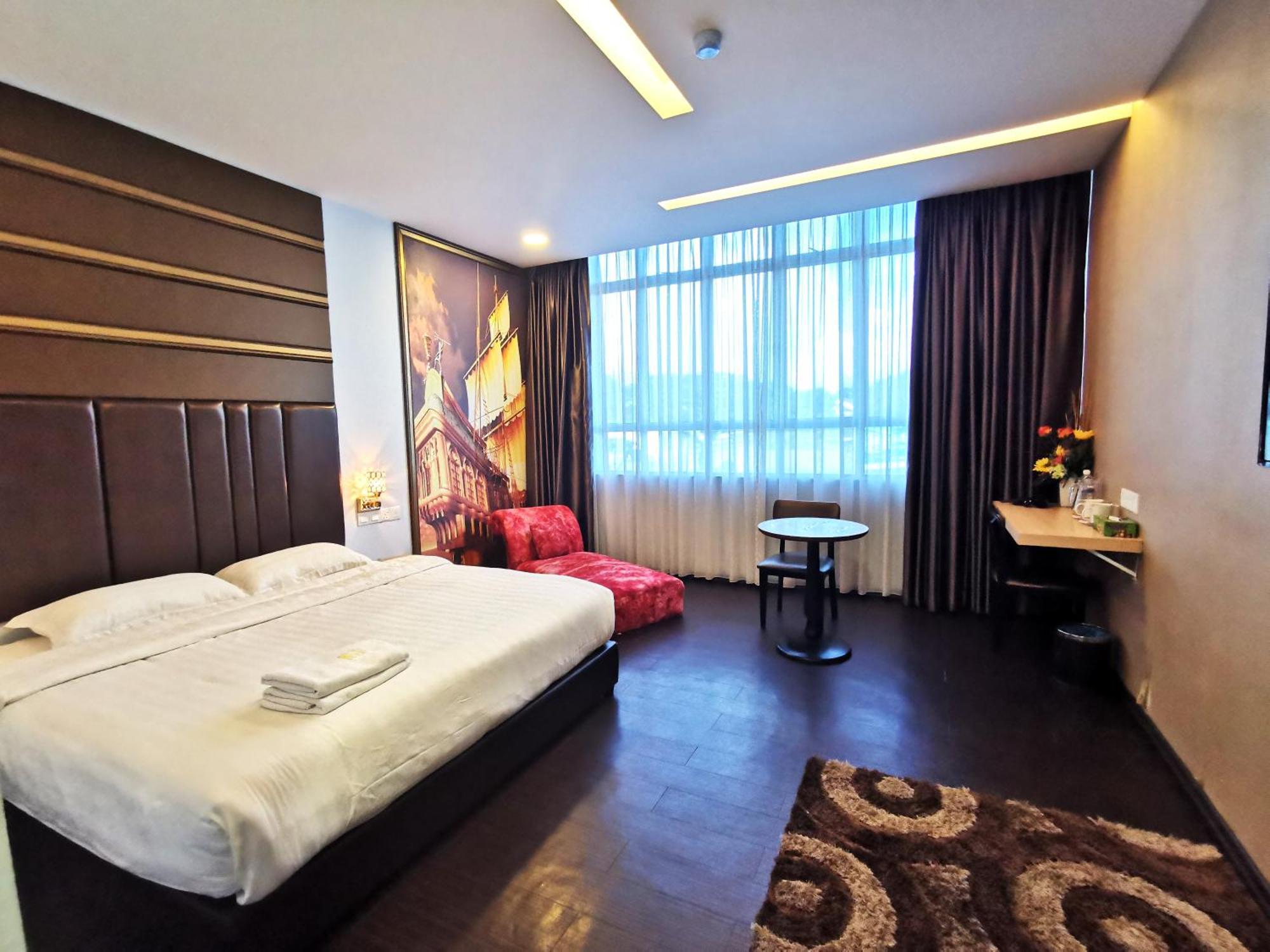 Zenz Hotel Kulai Bagian luar foto